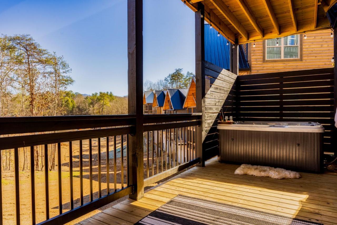 Private Indoor Pool Cabin W/ Game Room & Hot Tub! Pigeon Forge Buitenkant foto