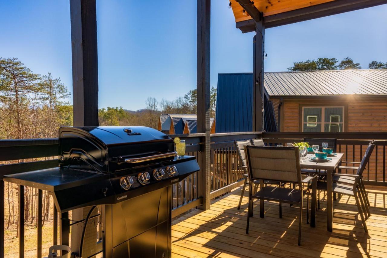 Private Indoor Pool Cabin W/ Game Room & Hot Tub! Pigeon Forge Buitenkant foto